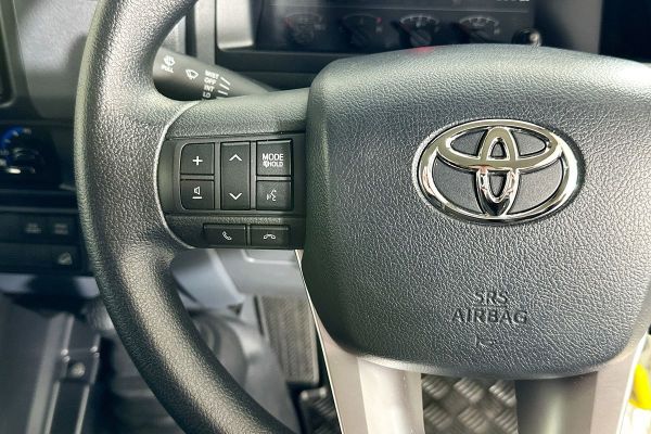 2024 Toyota Landcruiser GDJL79R Workmate image