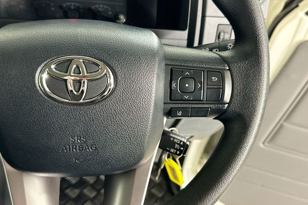 2024 Toyota Landcruiser GDJL79R Workmate image