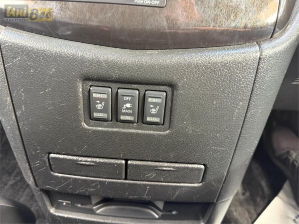 2010 Nissan Elgrand Wagon PE52 Rider image