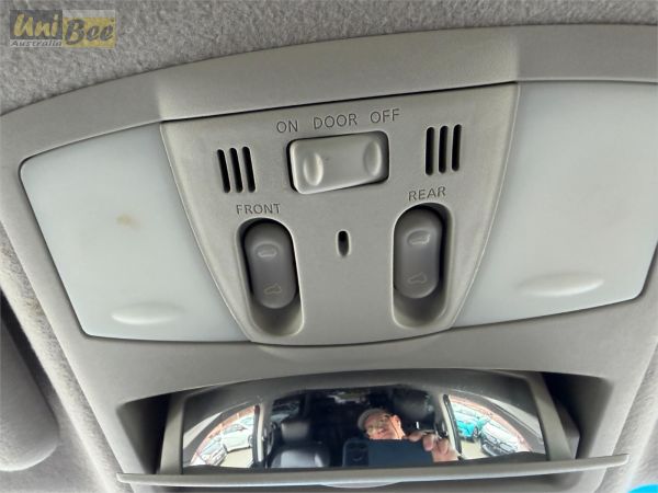 2010 Nissan Elgrand Wagon PE52 Rider image