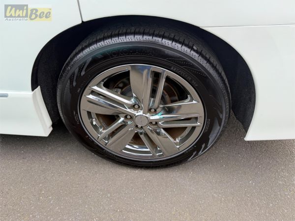 2010 Nissan Elgrand Wagon PE52 Rider image