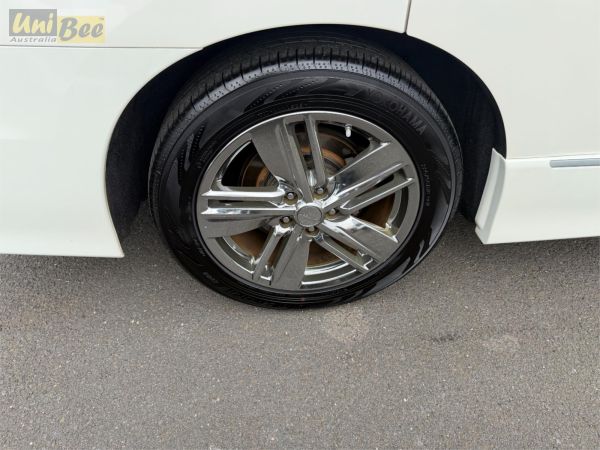 2010 Nissan Elgrand Wagon PE52 Rider image