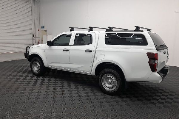 2024 Isuzu D-MAX SX High Ride Rear Wheel Drive image