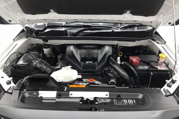2024 Isuzu D-MAX SX High Ride Rear Wheel Drive image