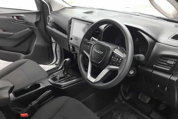 2024 Isuzu D-MAX SX High Ride Rear Wheel Drive image