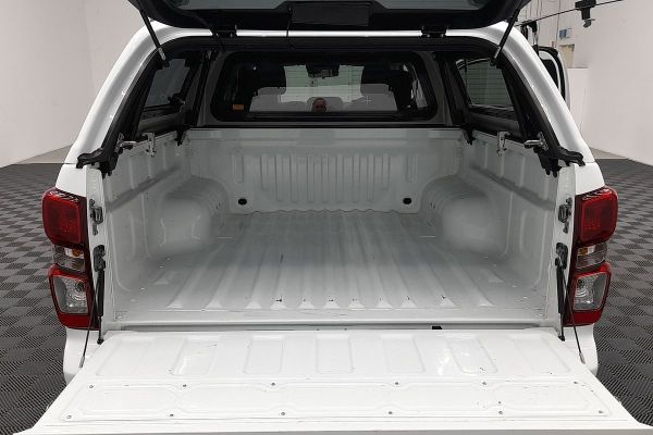 2024 Isuzu D-MAX SX High Ride Rear Wheel Drive image