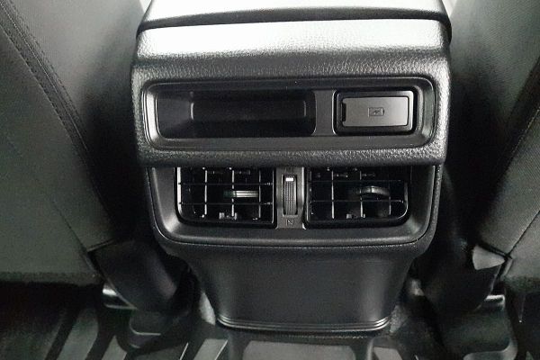 2024 Isuzu D-MAX SX High Ride Rear Wheel Drive image