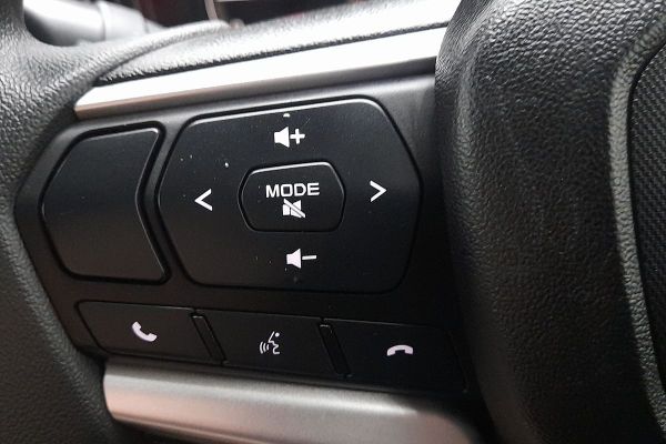 2024 Isuzu D-MAX SX High Ride Rear Wheel Drive image