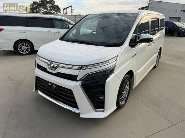 2018 Toyota Voxy Wagon ZWR80 Hybrid image