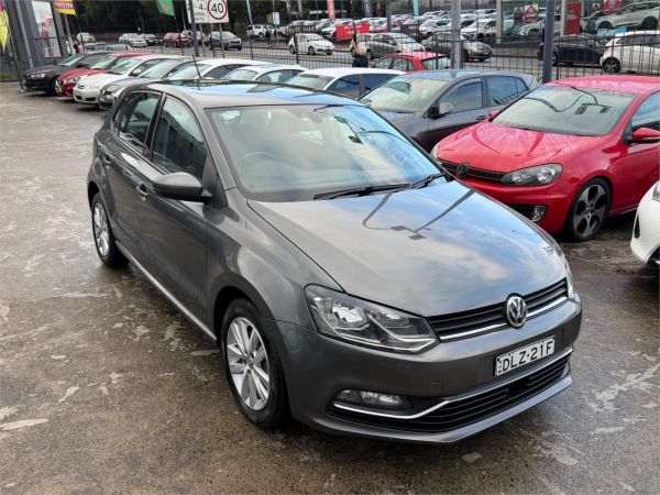 2017 VOLKSWAGEN POLO 5D HATCHBACK 6R MY17 81 TSI COMFORTLINE image