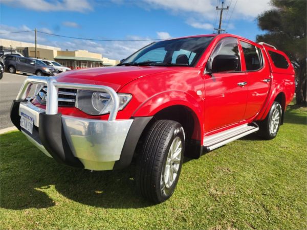 2014 MITSUBISHI TRITON DOUBLE CAB UTILITY MN MY15 GLX (4x4) image