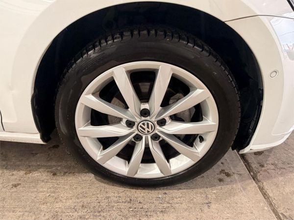 2019 Volkswagen Golf MK VII Comfortline image