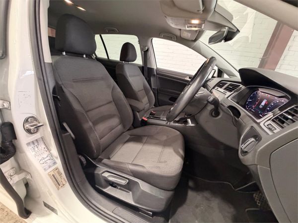 2019 Volkswagen Golf MK VII Comfortline image