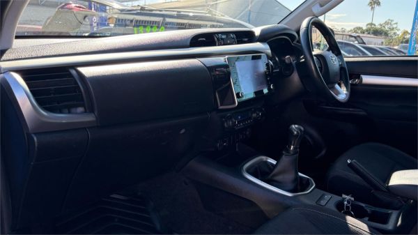 2022 Toyota Hilux GUN126R SR5 image