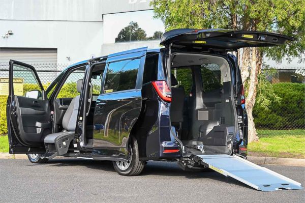 2024 Toyota Noah Wagon MZRA92 X image