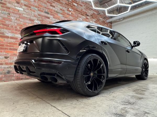 2019 Lamborghini Urus 636 4 SEAT image
