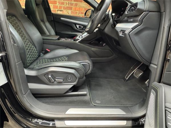 2019 Lamborghini Urus 636 4 SEAT image