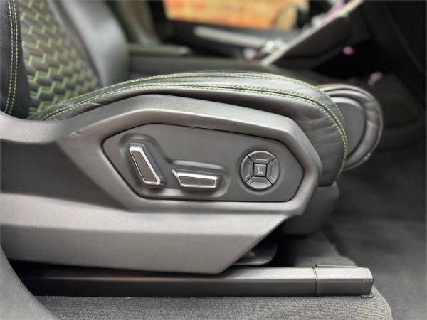 2019 Lamborghini Urus 636 4 SEAT image