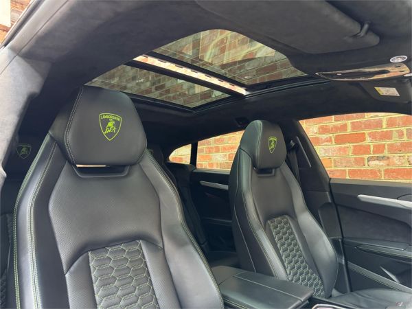 2019 Lamborghini Urus 636 4 SEAT image