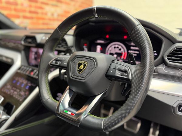 2019 Lamborghini Urus 636 4 SEAT image