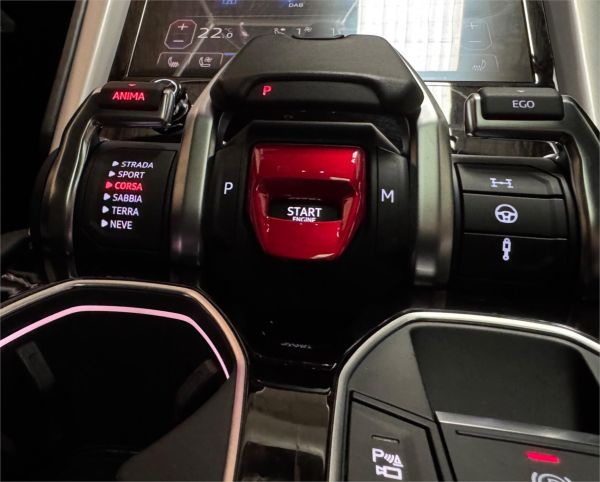 2019 Lamborghini Urus 636 4 SEAT image