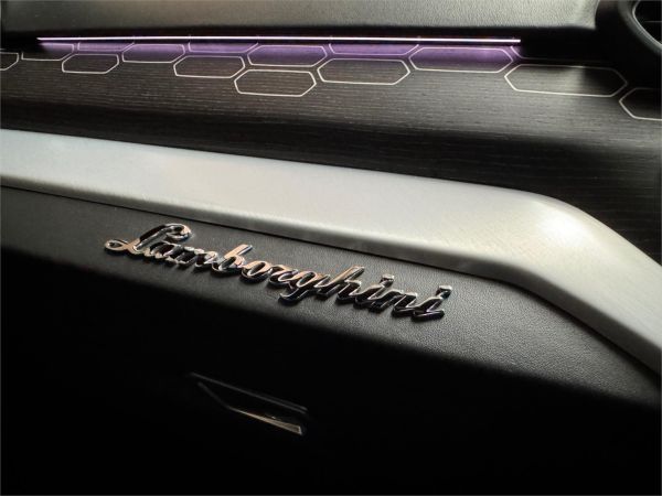 2019 Lamborghini Urus 636 4 SEAT image