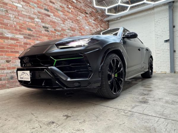 2019 Lamborghini Urus 636 4 SEAT image