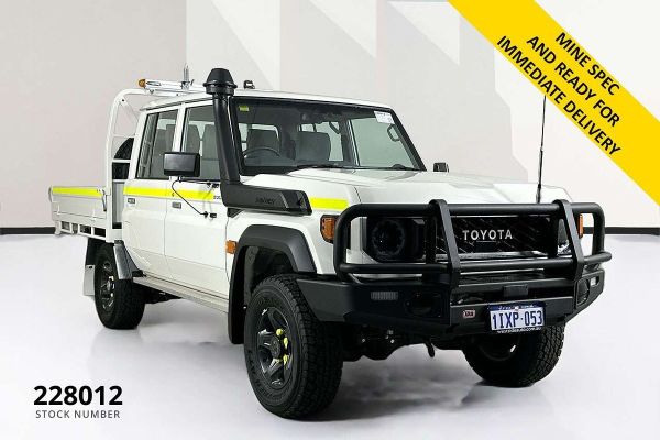 2025 Toyota Landcruiser GDJL79R GXL image