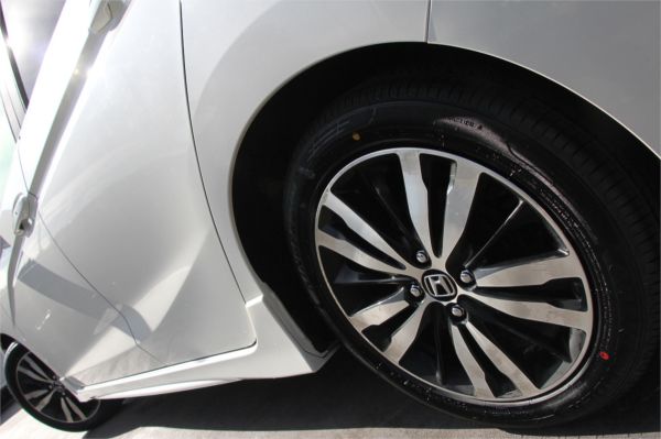 2017 Honda FIT Hatch GP5 S-PACKAGE (HYBRID) image