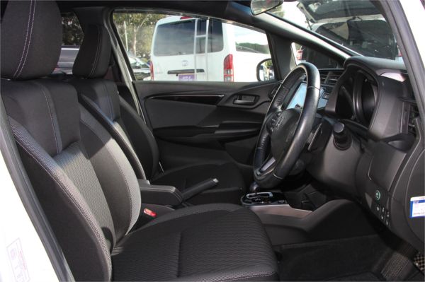 2017 Honda FIT Hatch GP5 S-PACKAGE (HYBRID) image