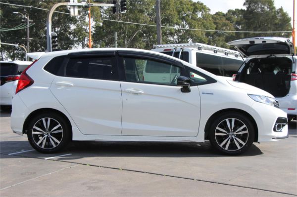 2017 Honda FIT Hatch GP5 S-PACKAGE (HYBRID) image