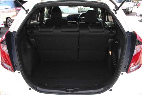 2017 Honda FIT Hatch GP5 S-PACKAGE (HYBRID) image