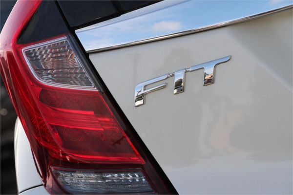 2017 Honda FIT Hatch GP5 S-PACKAGE (HYBRID) image