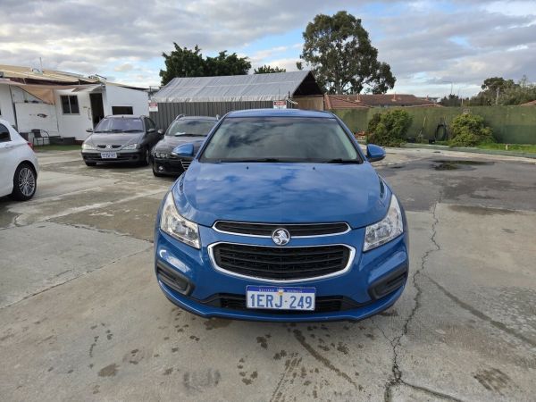2015 Holden Cruze JH Series II MY15 Equipe Blue 6 Speed Sports Automatic Hatchback image