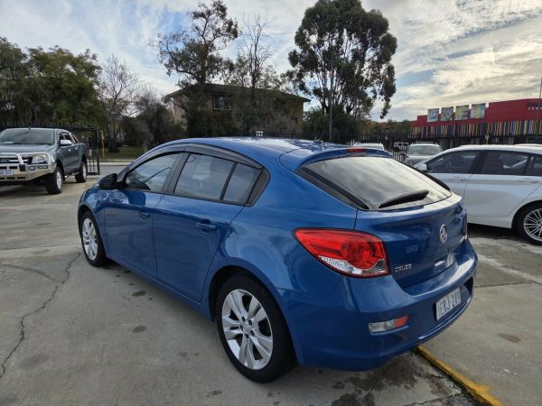 2015 Holden Cruze JH Series II MY15 Equipe Blue 6 Speed Sports Automatic Hatchback image