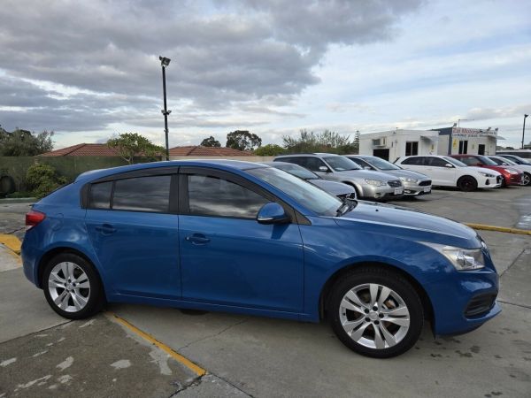 2015 Holden Cruze JH Series II MY15 Equipe Blue 6 Speed Sports Automatic Hatchback image