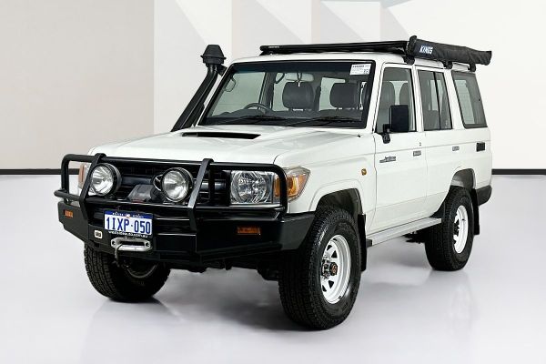 2015 Toyota LANDCRUISER WORKMATE (4x4) VDJ76R MY12 UPDATE image