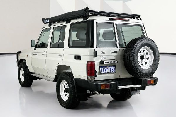 2015 Toyota LANDCRUISER WORKMATE (4x4) VDJ76R MY12 UPDATE image