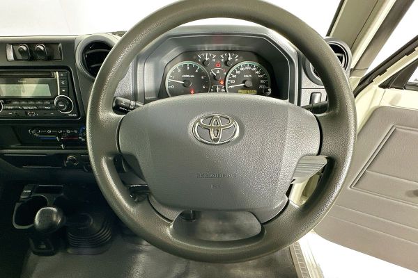 2015 Toyota LANDCRUISER WORKMATE (4x4) VDJ76R MY12 UPDATE image