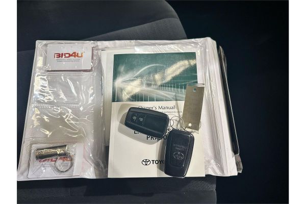 2018 Toyota Landcruiser GXL VDJ200R image