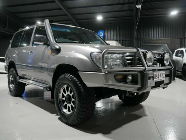 2004 Toyota Landcruiser UZJ100R GXL Silver 5 Speed Automatic Wagon image
