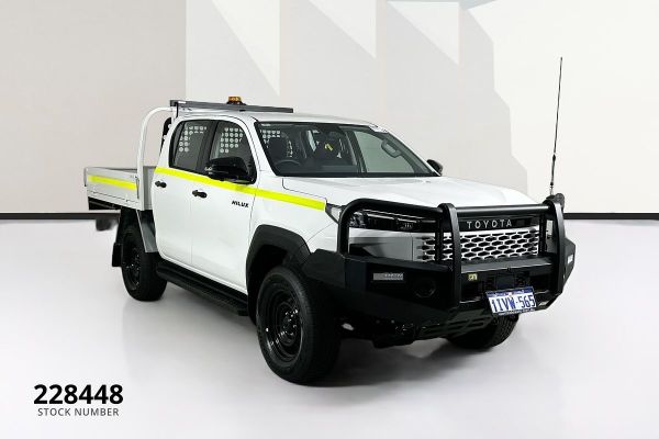 2025 Toyota HILUX SR 48V (4x4) GUN227R 4X4 image