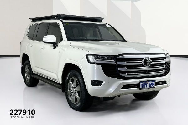 2022 Toyota Landcruiser FJA300R VX image