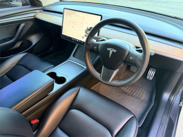 2021 Tesla Model 3 MY21 Standard Range Plus image
