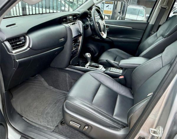 2021 Toyota Fortuner GUN156R GXL image