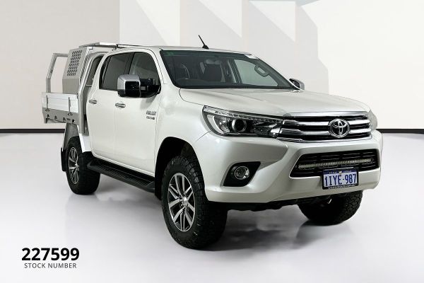 2016 Toyota HILUX SR5 (4x4) GUN126R 4X4 image