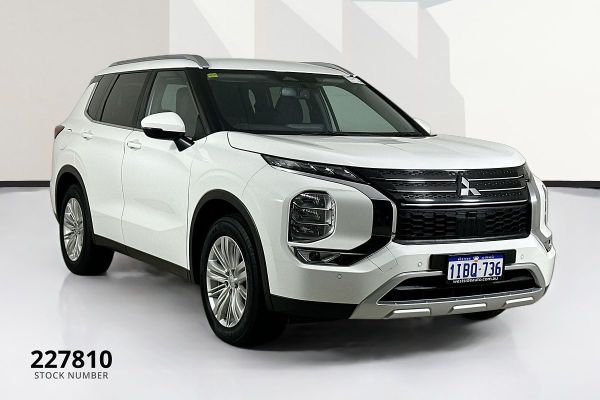 2023 Mitsubishi Outlander ZM LS image