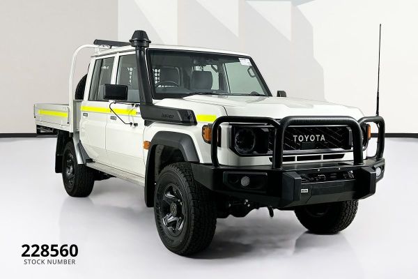 2025 Toyota Landcruiser GDJL79R GXL image