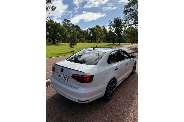 2015 Volkswagen Jetta 155TSI Highline Sport 1B image