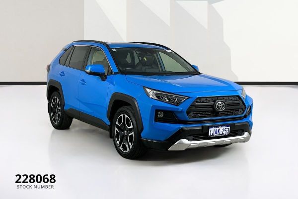 2019 Toyota RAV4 AXAA54R Edge image